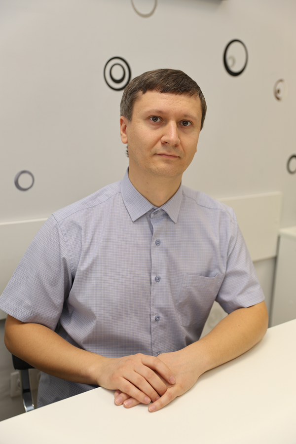 <h4>Морозов Владимир Владимирович</h4> <p>преподаватель колледжа ЮУрГГПУ</p> 